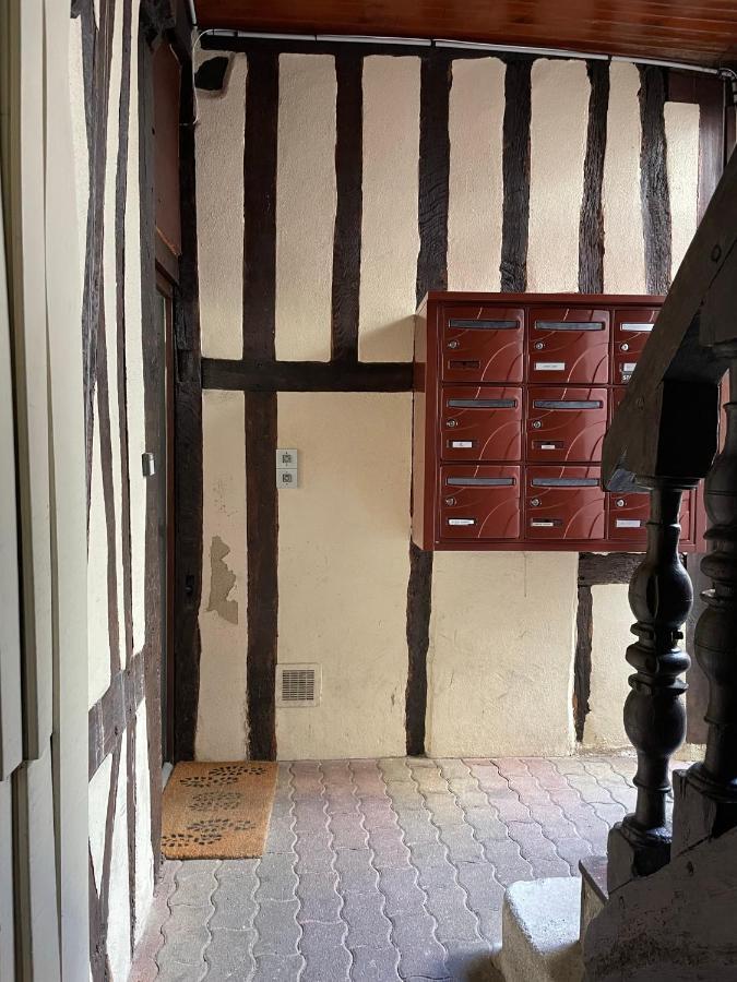 Le Petit Dijonnais Apartment *
